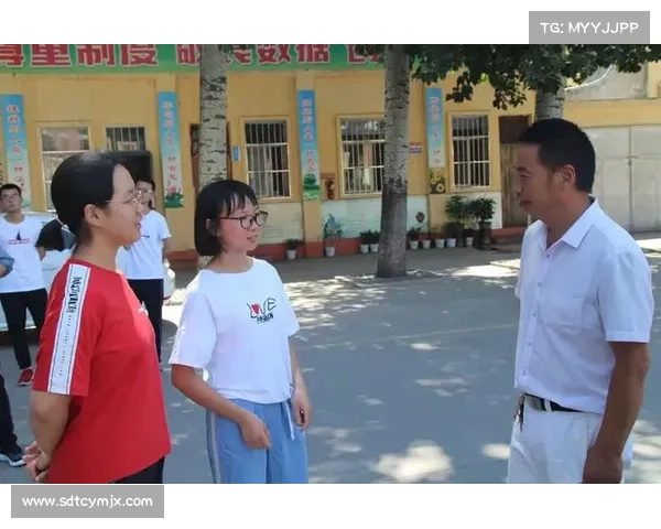 劳埃德季后赛总分突破五百分再创辉煌生涯荣誉再添浓墨重彩一笔